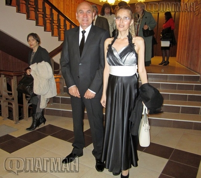 Зам.шефът на Бургаския парламент и жена му обраха овациите на симфоничен концерт