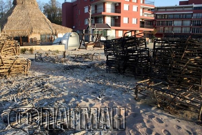 Война в Слънчев бряг - подпалиха 200 шезлонга пред хотела на Жоро Главата (СНИМКИ)
