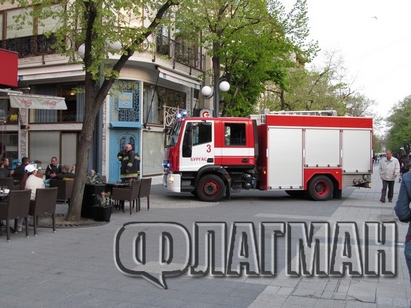 Чували с въглища подпалили ресторант „Етно” в центъра на Бургас