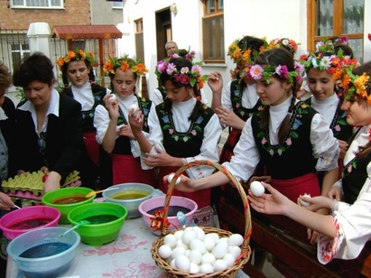 Български Великден в Одрин с пъстри яйца и козунаци