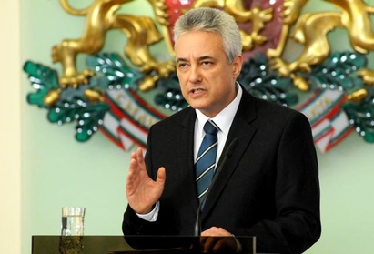 Премиерът Райков: Лъжа е, че наш служител е арестуван заради откритите бюлетини