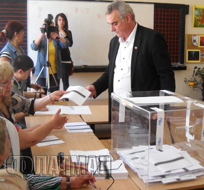 Валентин Касабов, НФСБ: Изборите трябва да се касират заради чудовищна кражба на гласове и манипулации