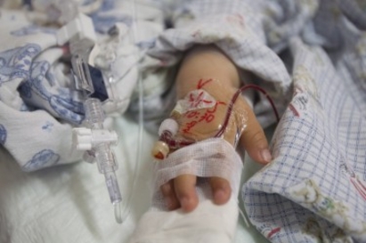 Рекорд! В Полша се роди бебе с 4,5 промила в кръвта