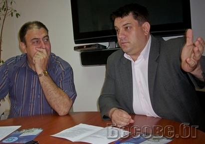 Пенко Атанасов увисна за парламента в 12 без 5