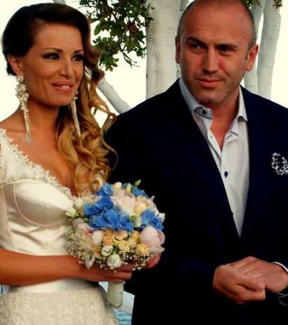 Богаташът Петър Лашов се ожени дискретно в Гърция