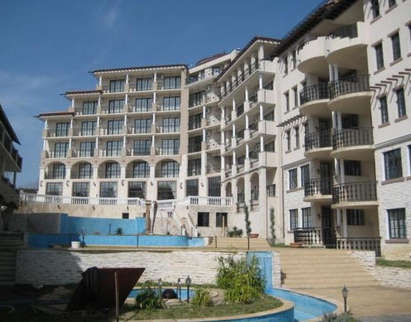 Бургаският предприемач Веско Лефтеров остана без скъпарския си ресторант в луксозния хотел „The Cliff” в Обзор