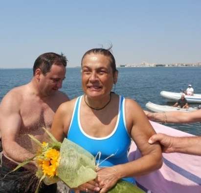 Жена с физически увреждания преплува 3 км в Поморийския залив