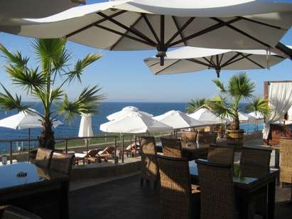 Сидеров и групата му напълниха  хотел „Офир“ на Райския залив в Созопол за 15 дни