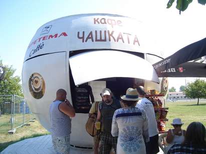 Лимонади от миналия век разхлаждат гостите на Пясъчния фестивал в Бургас