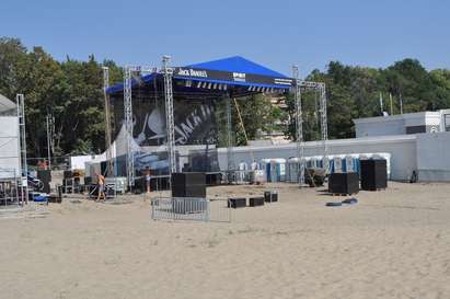 Централният плаж в Бургас е почистен след SPIRIT-a, от утре е отворен за посетители
