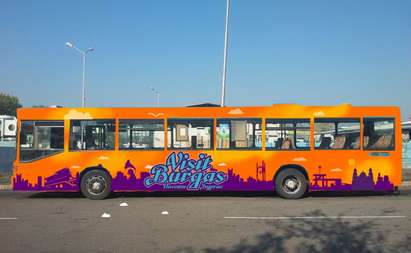 Новият туристически автобус ще вози безплатно утре бургазлии и гости на града