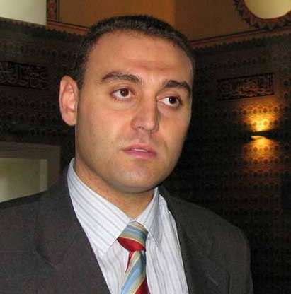 Бургаският депутат от ДПС Хюсеин Хафъзов от трибуната на парламента: Мразя морето, не съм ваканцувал  досега