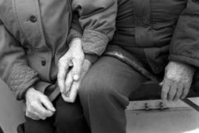 Баба и дядо починали в един и същи ден след 71 години брак