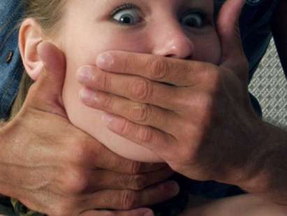 Шизофреник от Манчестър изнасили три проститутки за час