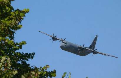 Над Бургас летят бойни US самолети, тътенът е страшен, от аеропорта мълчат