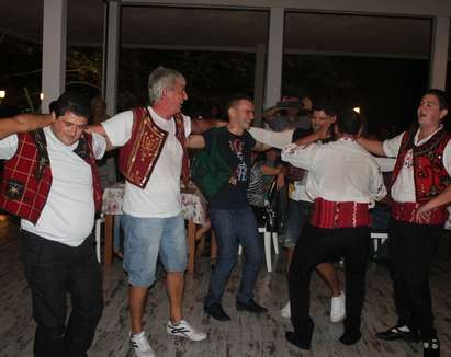 „Рубаят ди Маре“ се върна към българските традиции с Вечерта на хорото
