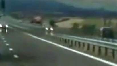 Жена летя със 100 км/час към Бургас в насрещното движение на магистрала „Тракия“ (видео)