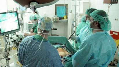 Хирурзи оперираха сърцето на неродено бебе
