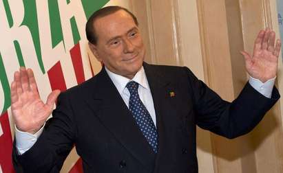 Скандалната бургазлийка Мишел Бонев пак вбеси Берлускони, гаджето му я съди