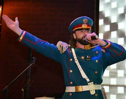Столичният елит аплодира първата руска вечер на "Рубаят"