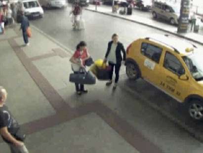 Туркиня продаде детето си в тоалетна на летище за 500 долара