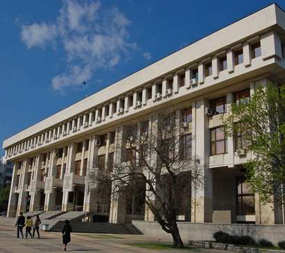 С витиеавати аргументи съдът спря три дела за конфискация на имущество в Бургас