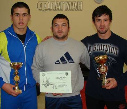 Борците на „Черноморец“ с четири златни медала от международен турнир