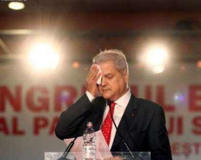 Бивш премиер на Румъния ще лежи 4 години за подкуп