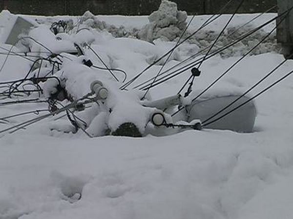 Бедствено положение в десетки селища в Бургаска област, без ток са (ОБНОВЕНА)