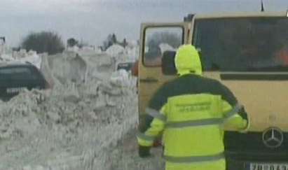 Европа е в снежен капан, лошото време взе три жертви