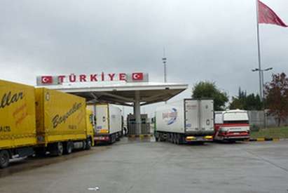 Протестна колона от камиони тръгва от Бургас към границата с Турция, бизнесът на транспортните фирми е смачкан