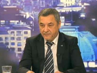 Валери Симеонов: Мажоритарният вот ще напълни парламента със силиконки и футболисти