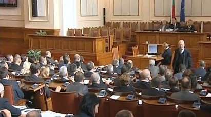 Гласуват вота на недоверие срещу кабинета „Орешарски“ днес
