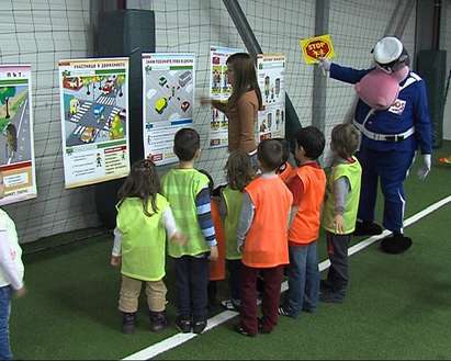 ДФК „Звездичка” организира акция „Пешеходец” за малките футболисти