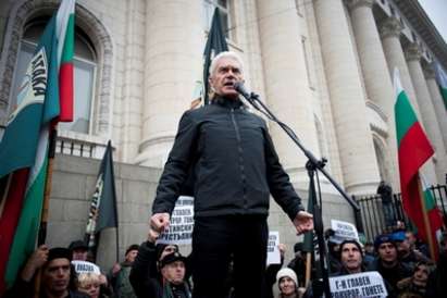 Внасят обвинителния акт срещу Волен Сидеров, когато разпитат депутатите от Атака