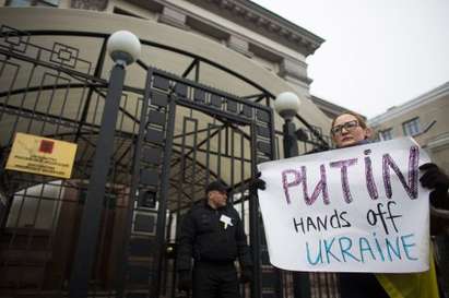 Съветът на Федерацията на Русия разреши военна намеса в Украйна