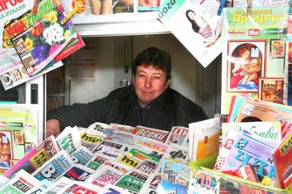 Съдът в Бургас поряза продавачите на вестници – остави ги да мизерстват с 200 – 300 лева на месец