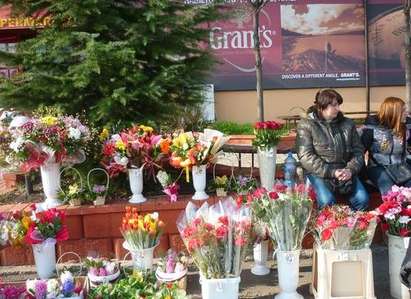 Солени смачкани букети ще радват дамите  в Бургас