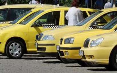 Нелегални таксита цакат Община Бургас, возят пътници на цената на автобус