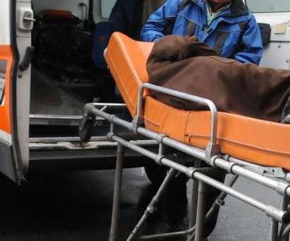 След гаф на телефон 112: 65-годишен издъхна в линейката на път за болницата