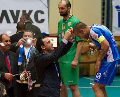 Хандбалистите на Фрегата (Бургас) спечелиха шампионската титла пред погледа на Димитър Николов (СНИМКИ)