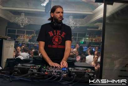 Звездният тандем DJ Tarkan и V-Sag стъпва в Бургас с горещ купон в бар „Кашмир”