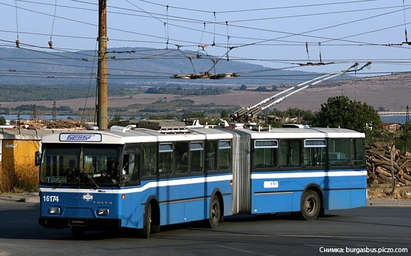 Автобуси сменят тролеите в Бургас днес