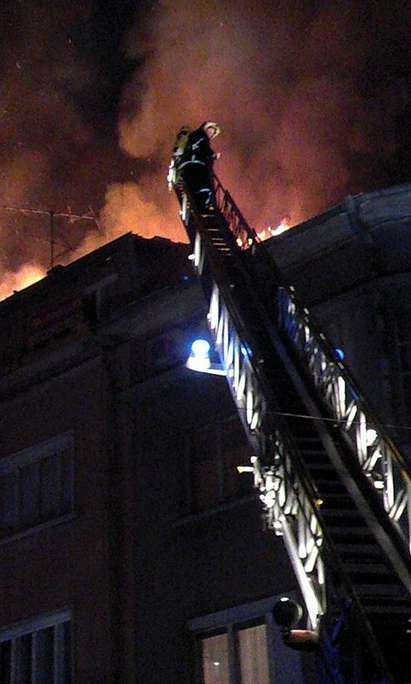 Изгоряха имотите на двама бургаски бизнесмени, огънят върви към майката на БСП-лидера Аргир Бояджиев