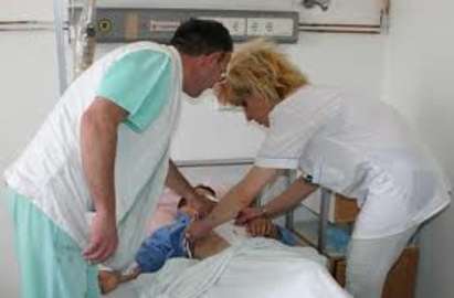 Здравни абсурди: Болница отчита мъж и жена в едно легло
