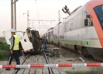 Една от ранените при катастрофата край гара Септември жени почина