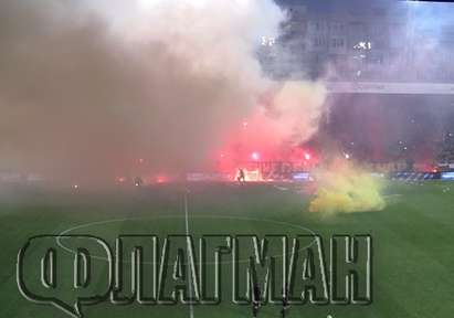 Фенове запалиха и потрошиха стадион „Лазур” в Бургас (ВИДЕО)
