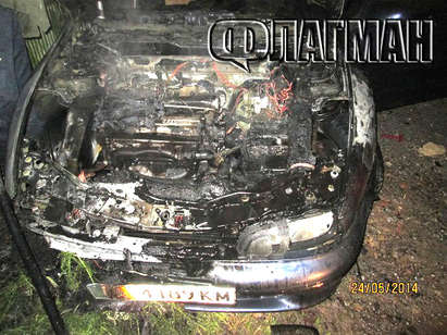 Ексклузивно за Флагман.бг! Вижте колата на лидера на НФСБ, която беше взривена в Сливен (СНИМКИ)