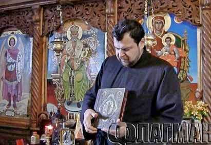 Отец Стилиян от храма в Черноморец: Крадците на мощите на Свети Никола ще бъдат наказани до девето коляно