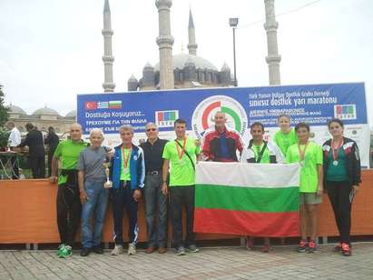 В Одрин дишаха прахта на бургаските маратонци